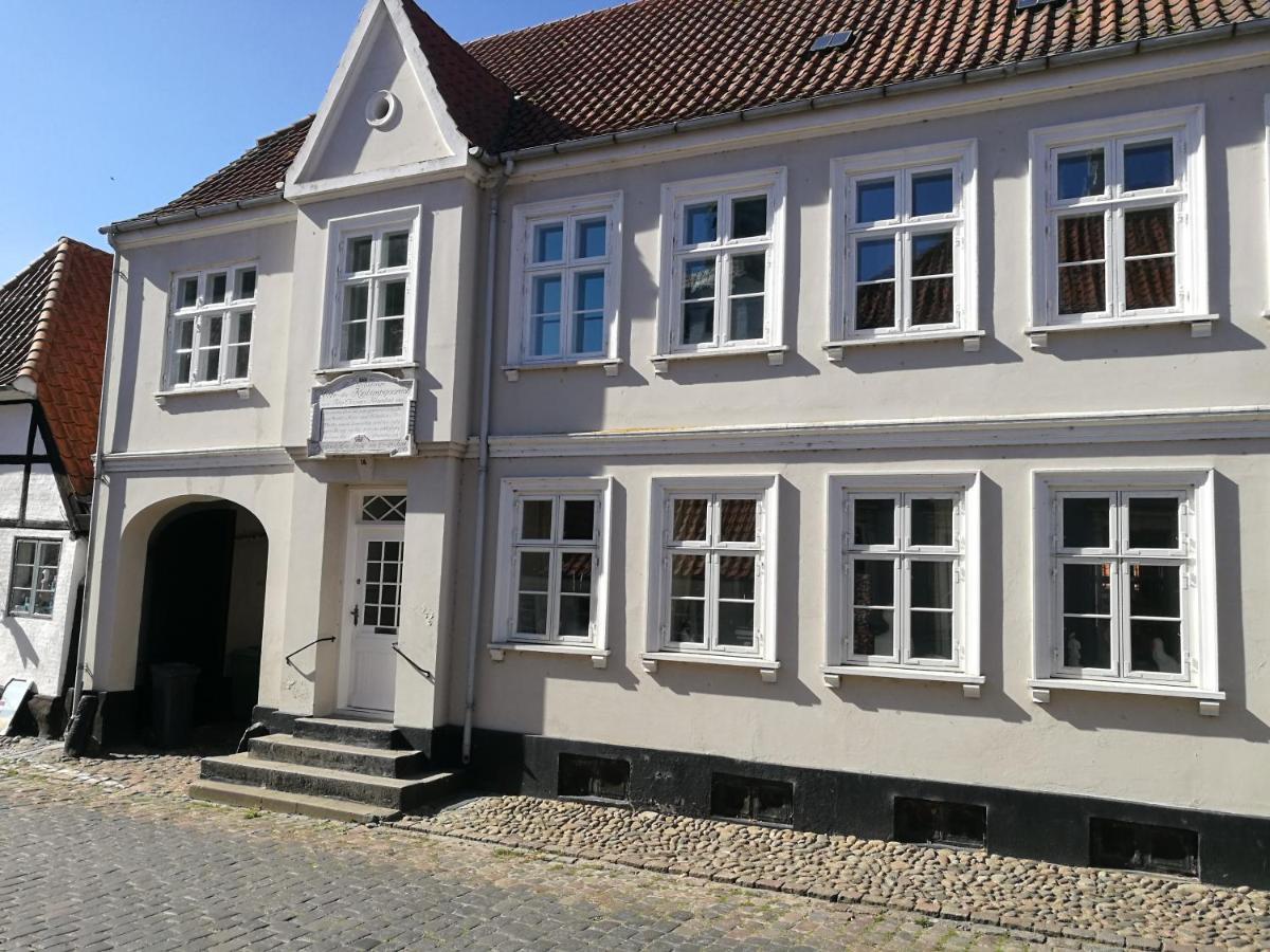 Bed and Breakfast Kjobing Manor à Ærøskøbing Extérieur photo